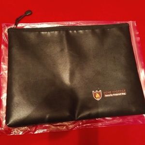 Fireproof document bag, waterproof fire resistant, zipper pocket for valuables.